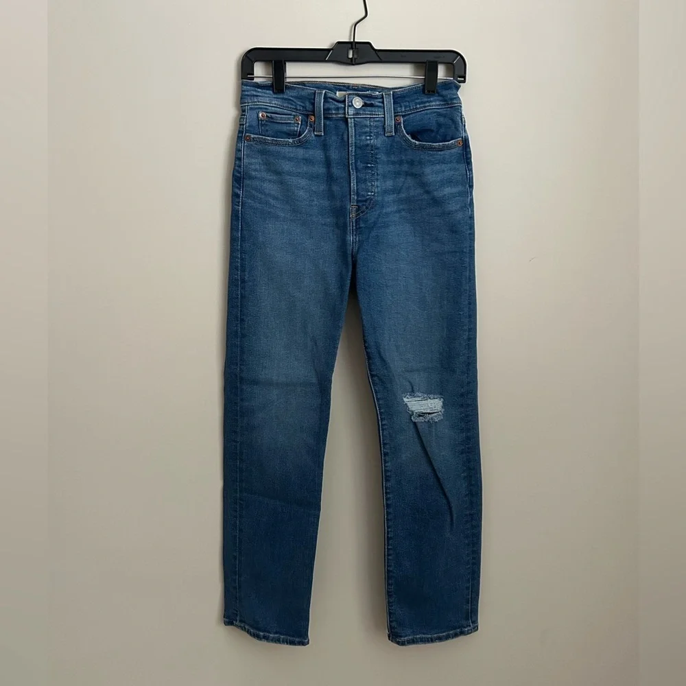 Levi's Wedgie Straight Jeans Size 27 Light Distressing